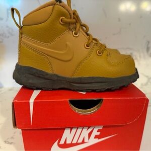 Toddler Nike Manoa Boots